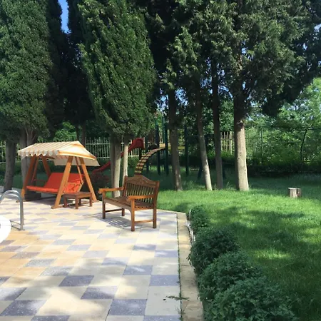 Apartcomplex Ritza Saints Constantine and Helena